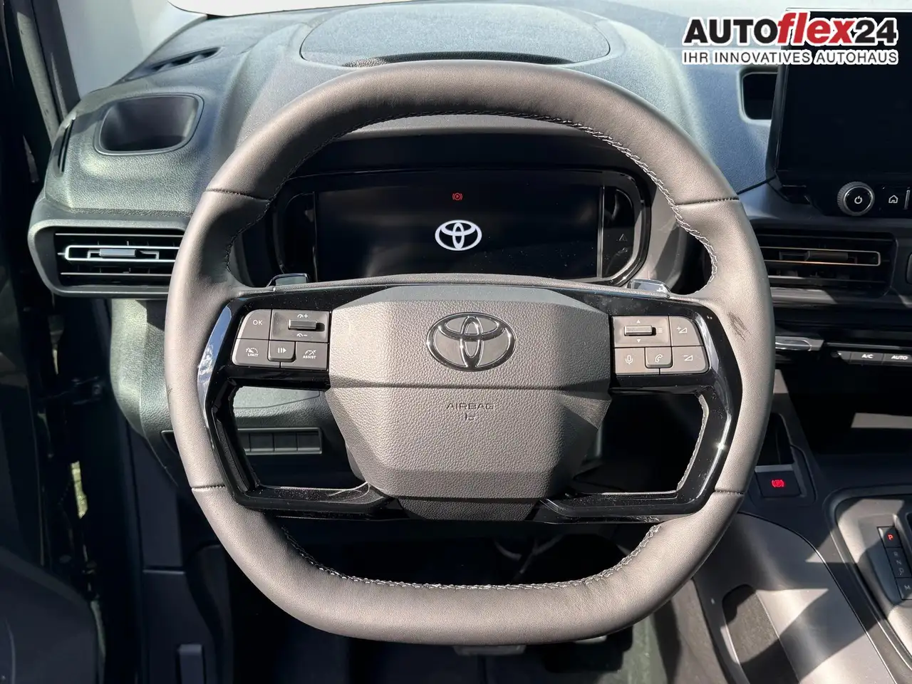 Toyota Proace City Verso 1,5 D-4D Family Automatik L2 7 Sitzer 2Zo... 13