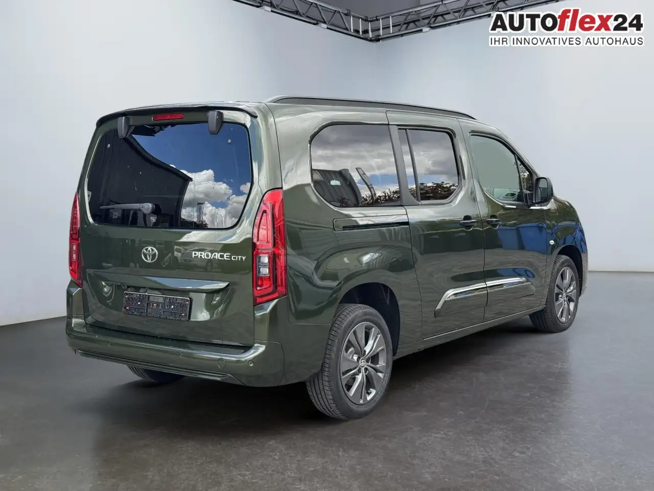 Toyota Proace City Verso 1,5 D-4D Family Automatik L2 7 Sitzer 2Zo... 5
