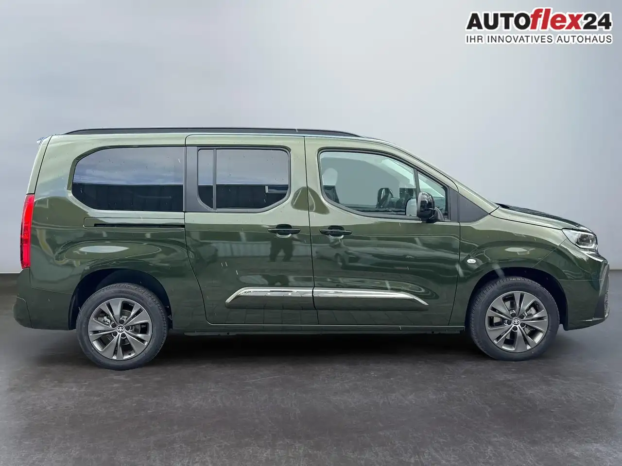 Toyota Proace City Verso 1,5 D-4D Family Automatik L2 7 Sitzer 2Zo... 8