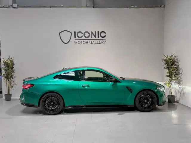 BMW M4 view 5