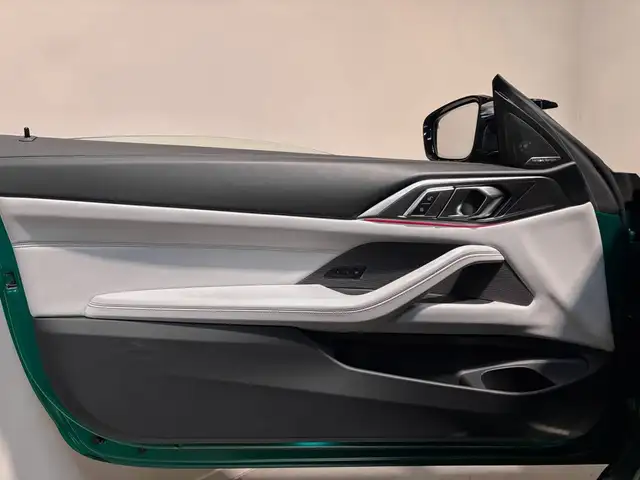 BMW M4 view 12