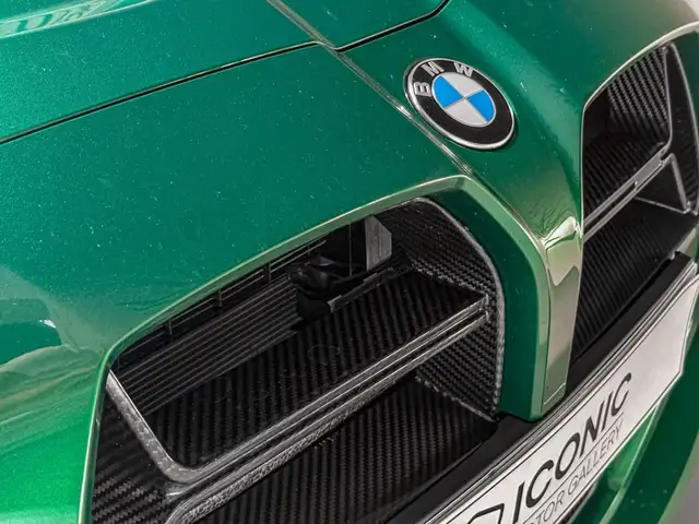 BMW M4 view 4