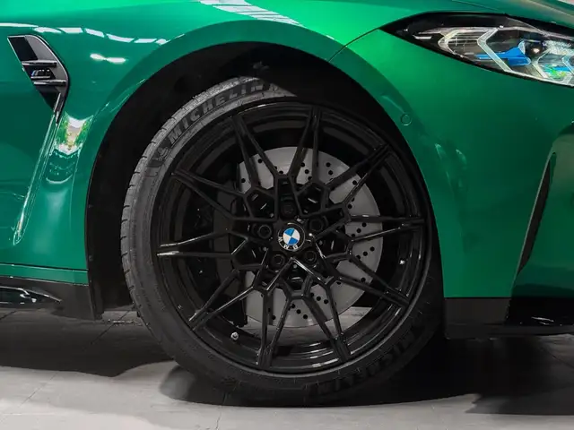 BMW M4 view 2
