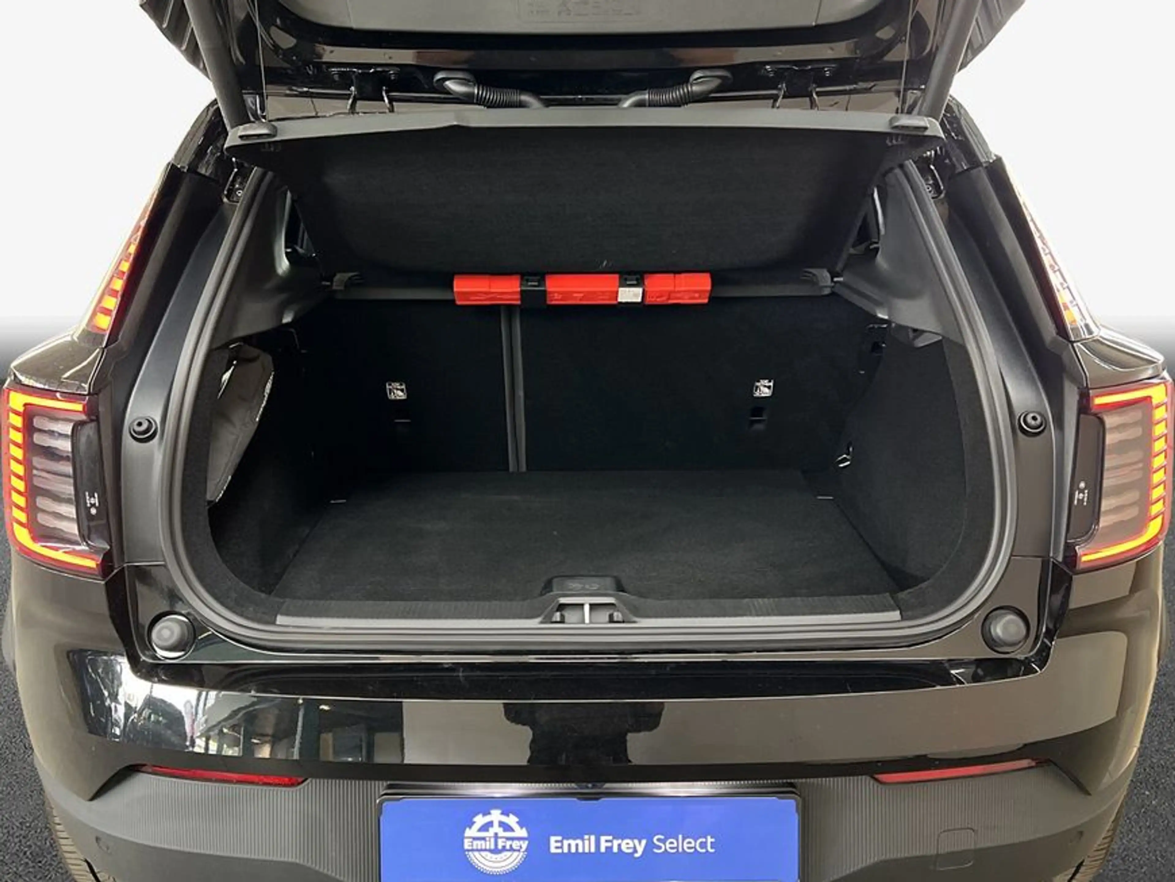 Volvo EX30 Cross Country Twin Performance AWD Ultra — photo 9