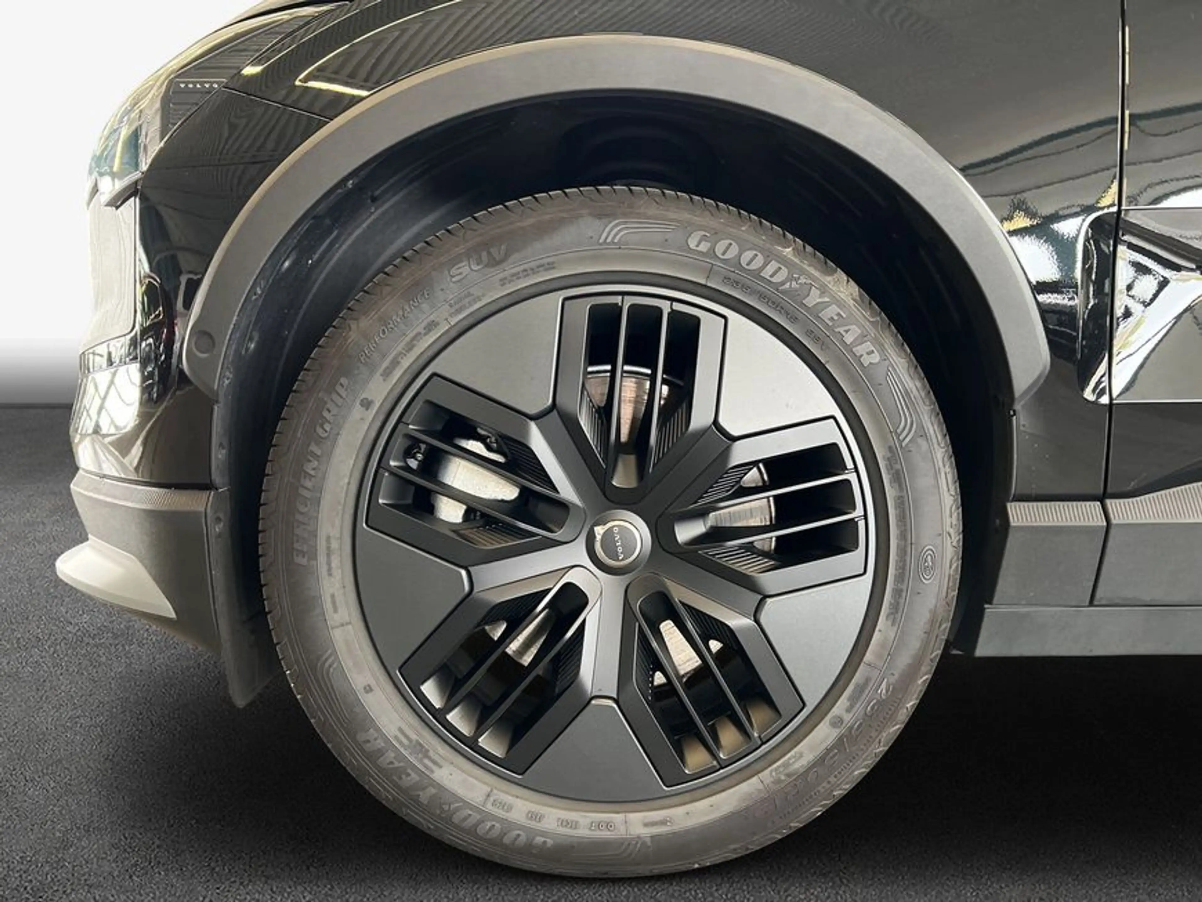 Volvo EX30 Cross Country Twin Performance AWD Ultra — photo 8