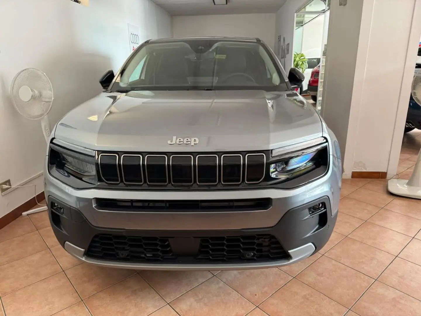 Jeep Avenger 1.2 Turbo 110 CV MHEV Summit Grigio - 1