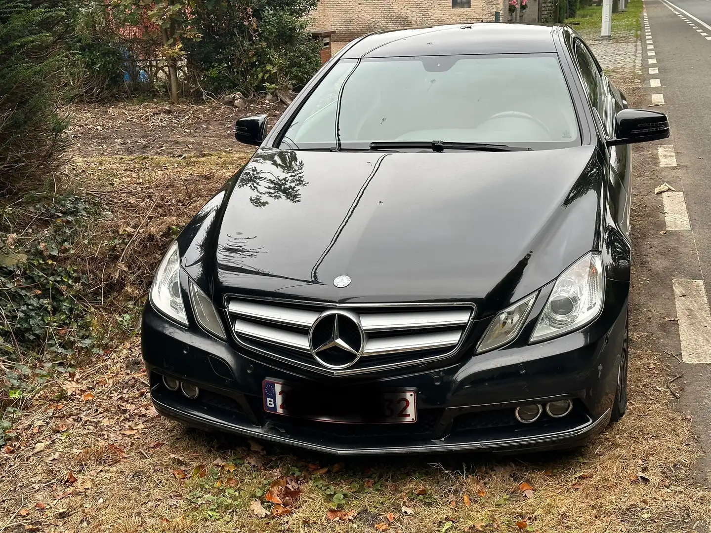 Mercedes-Benz E 200 COUPE E 200 CGI BE Elegance Noir - 1