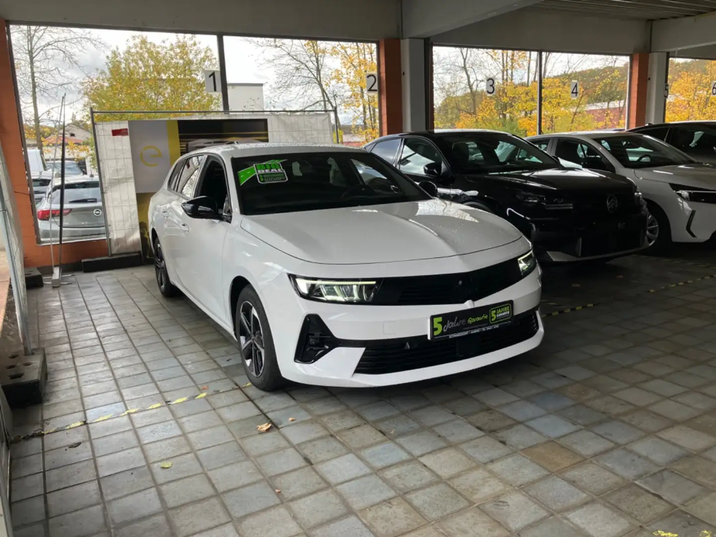 Opel Astra L ST 1.2T Fin. ab 2,99% Navi,WirelessCharg Weiß - 2