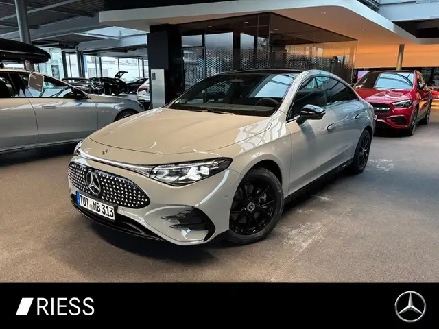 Mercedes-Benz CLA 350 4MATIC mit EQ Technologie AHK AUT HUD LM