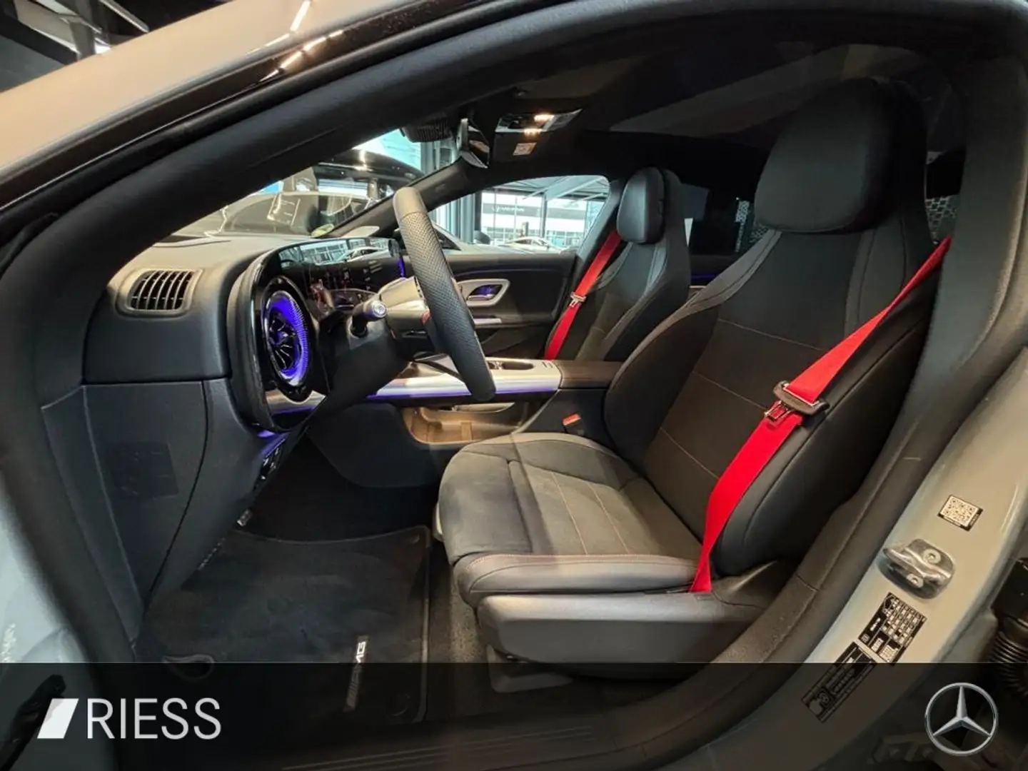 Mercedes-Benz CLA 350 4MATIC mit EQ Technologie AHK AUT HUD LM Gris - 2