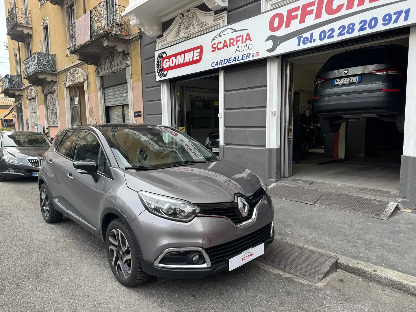 Renault Captur 0.9 tce energy R-Link s&s 90cv - 1