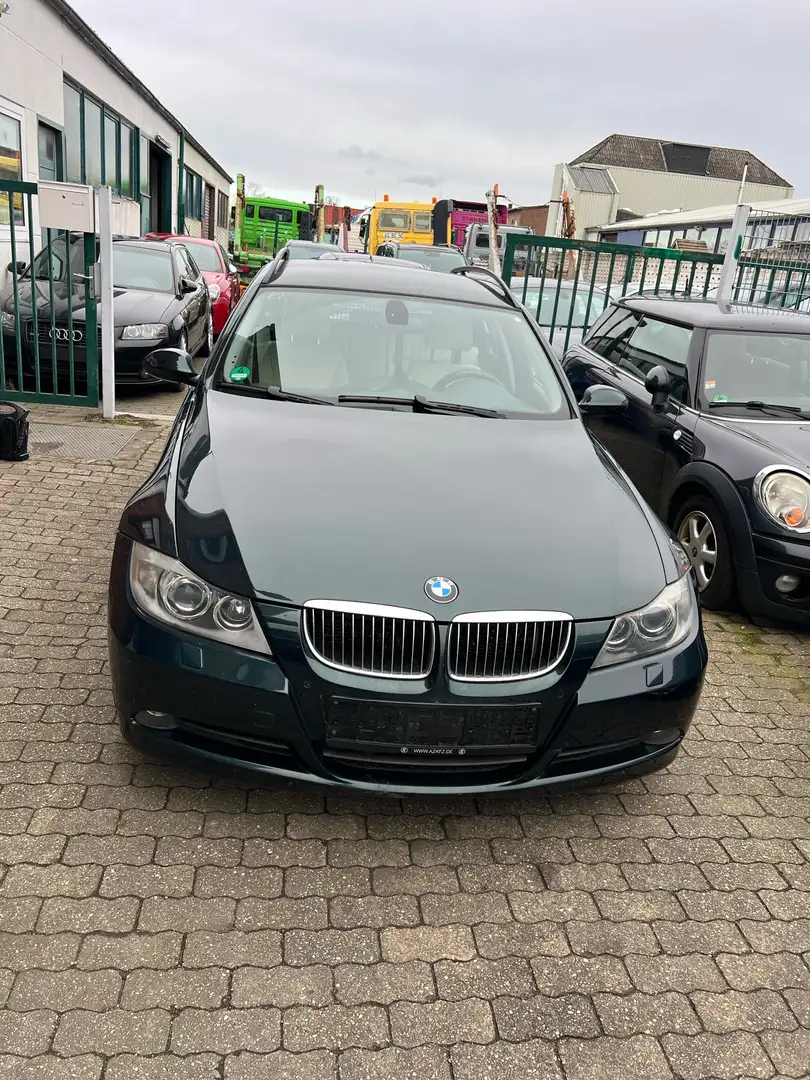 BMW 325 325xi Touring Aut.LederBeige,Navi,Xenon,1.Hand,PDC Grün - 2