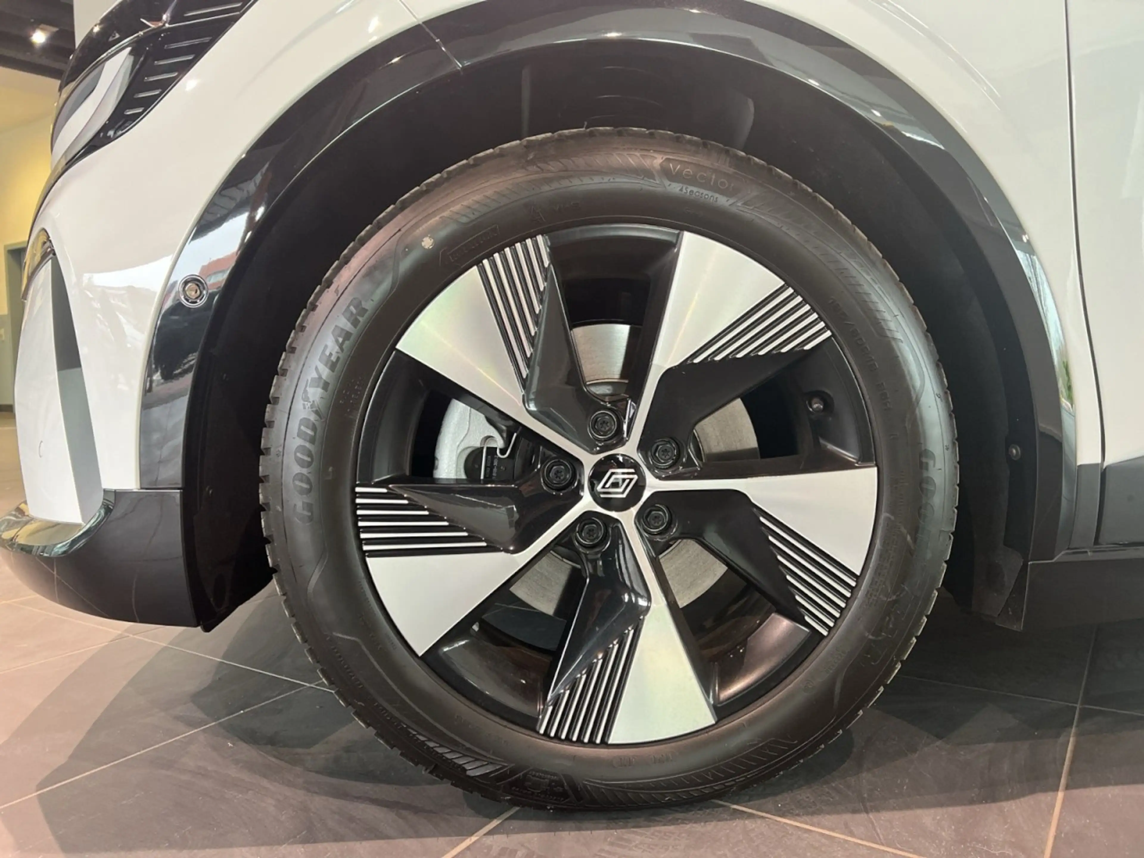 Renault Megane E-Tech Megane E-Tech Electric EV40 Equilibre Kamera — photo 9