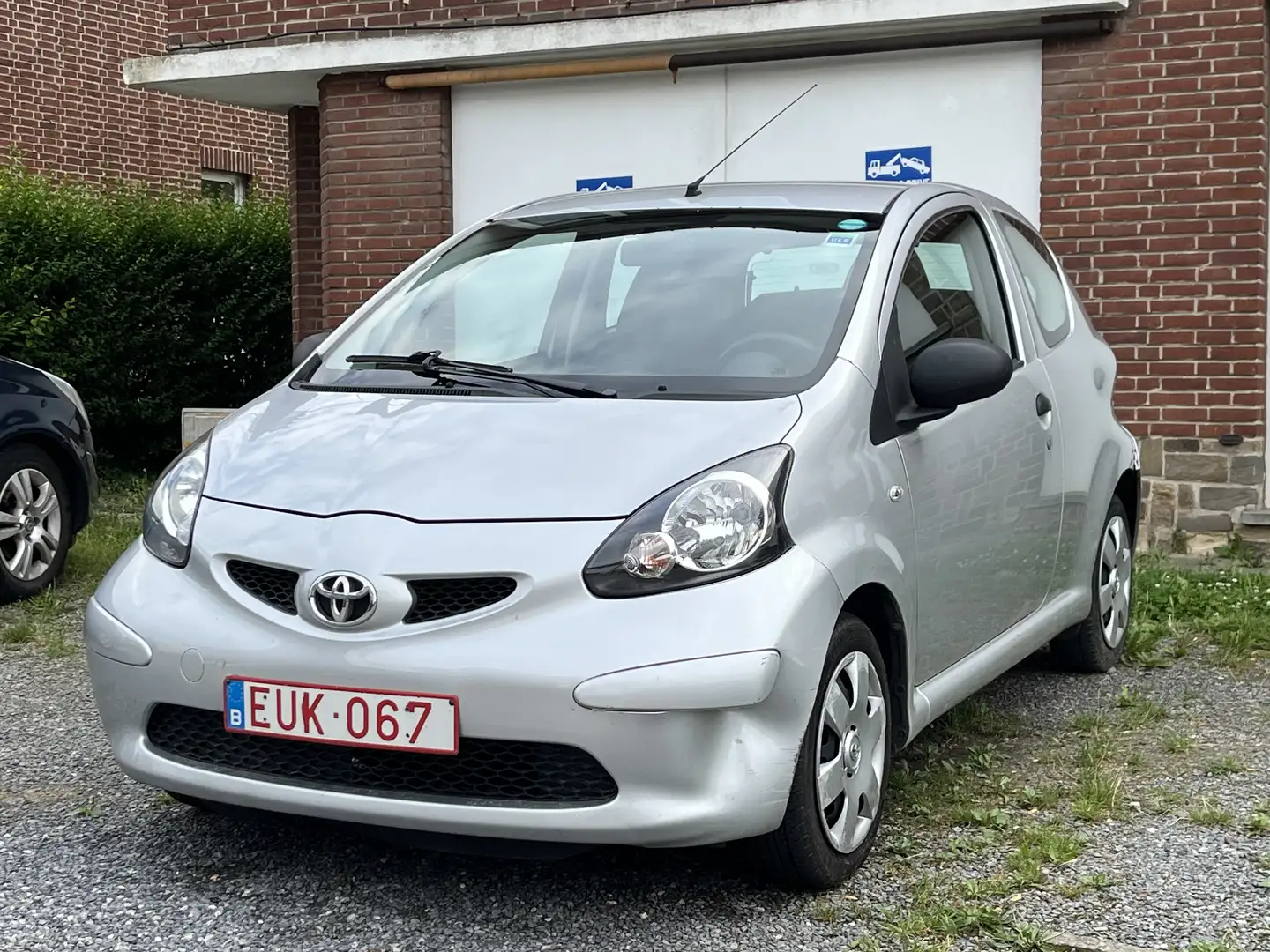 Toyota Aygo 1.0i VVT-i // 61.000km // PRÊT À IMMATRICULER Argent - 1