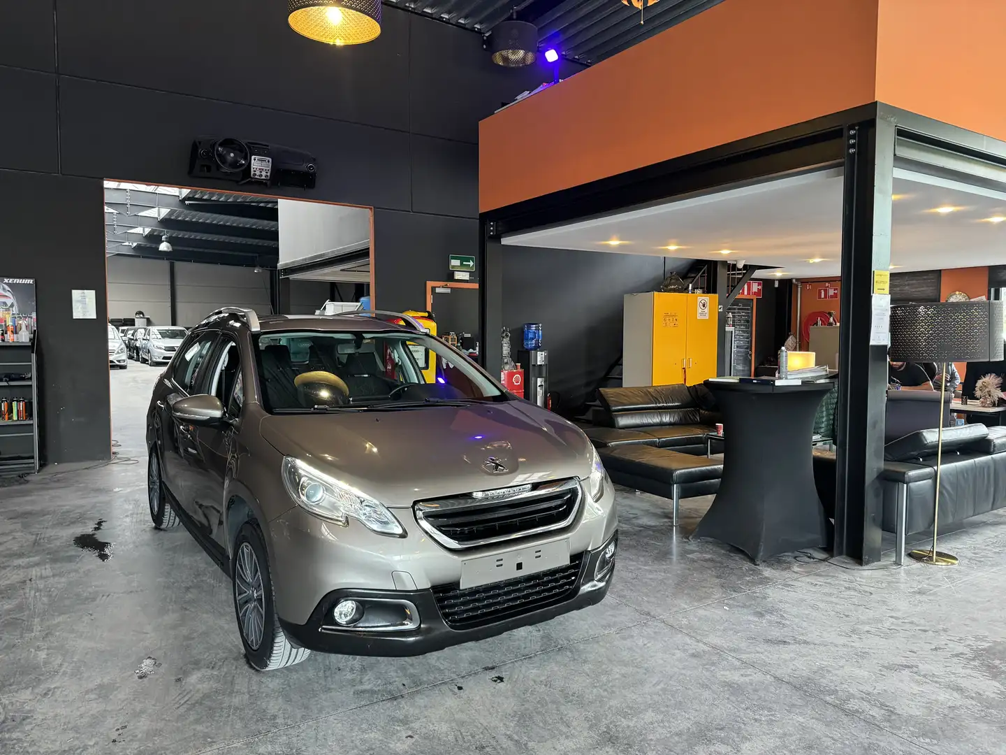 Peugeot 2008 1.2i - 71.171 KM !A/C - NAVI - MEDIA/TEL - LIM/REG Brun - 2