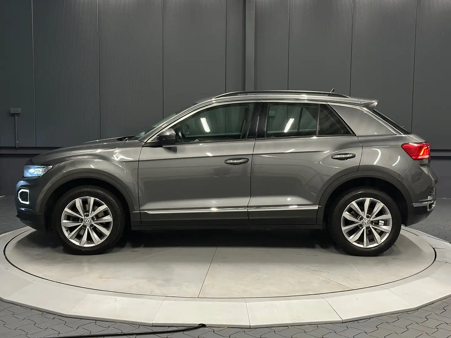 Volkswagen T-Roc 2.0 TDI DSG Style *NAVI*LED*KAMERA*ACC*Allwetter* Gris - 2