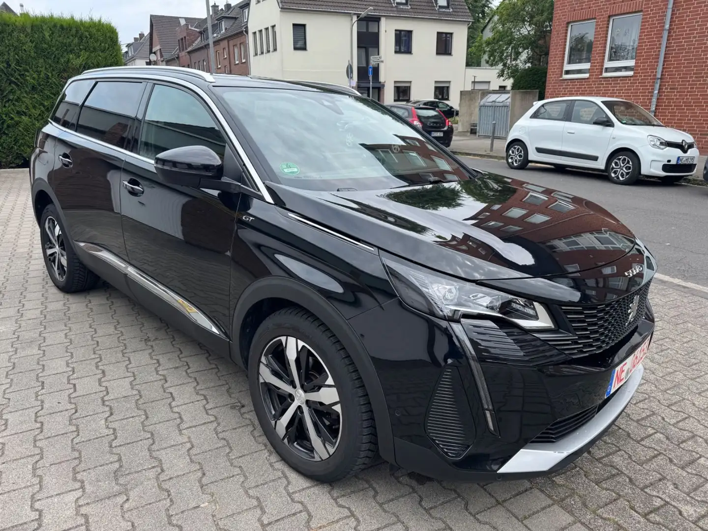 Peugeot 5008 GT Line-Navi-LED-Panorama-360 Kamera-7 Sitz Schwarz - 2
