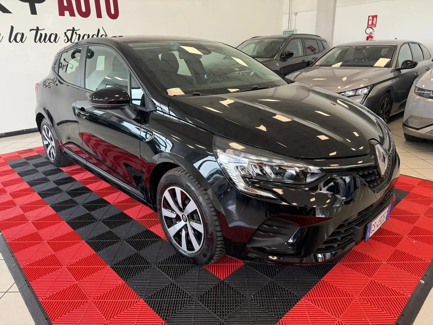 Renault Clio Full Hybrid E-Tech 145 CV 5 porte Equilibre Negro - 2