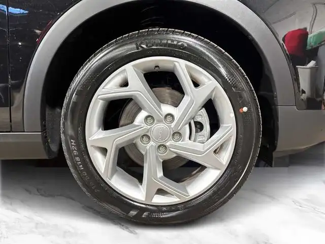 KGM Tivoli view 8