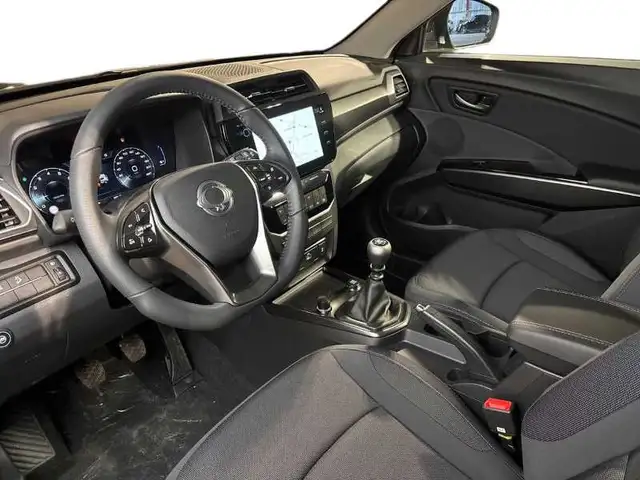 KGM Tivoli view 11