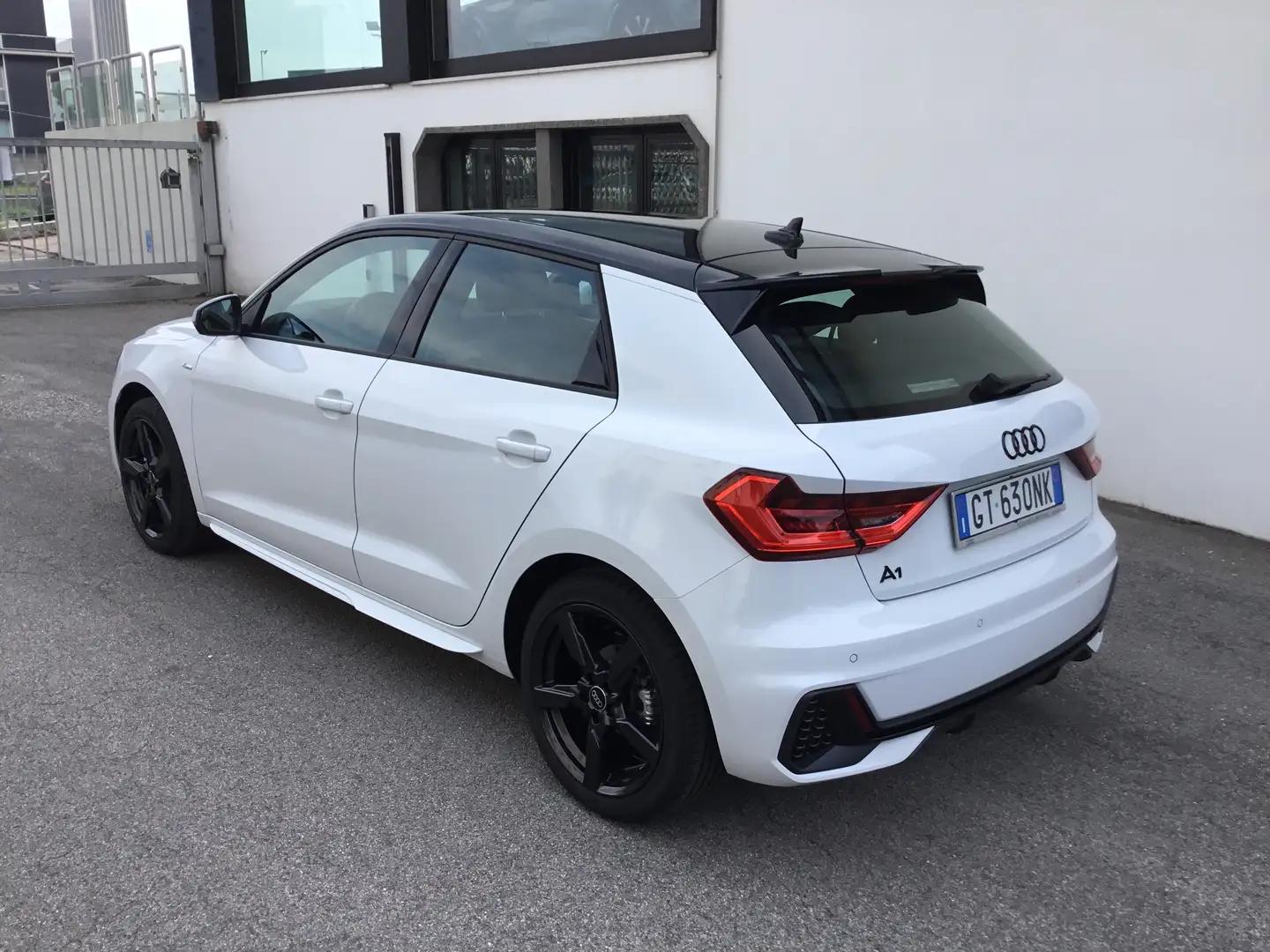 Audi A1 Sportback 30 1.0 tfsi S Line Edition 116 cv Weiß - 2