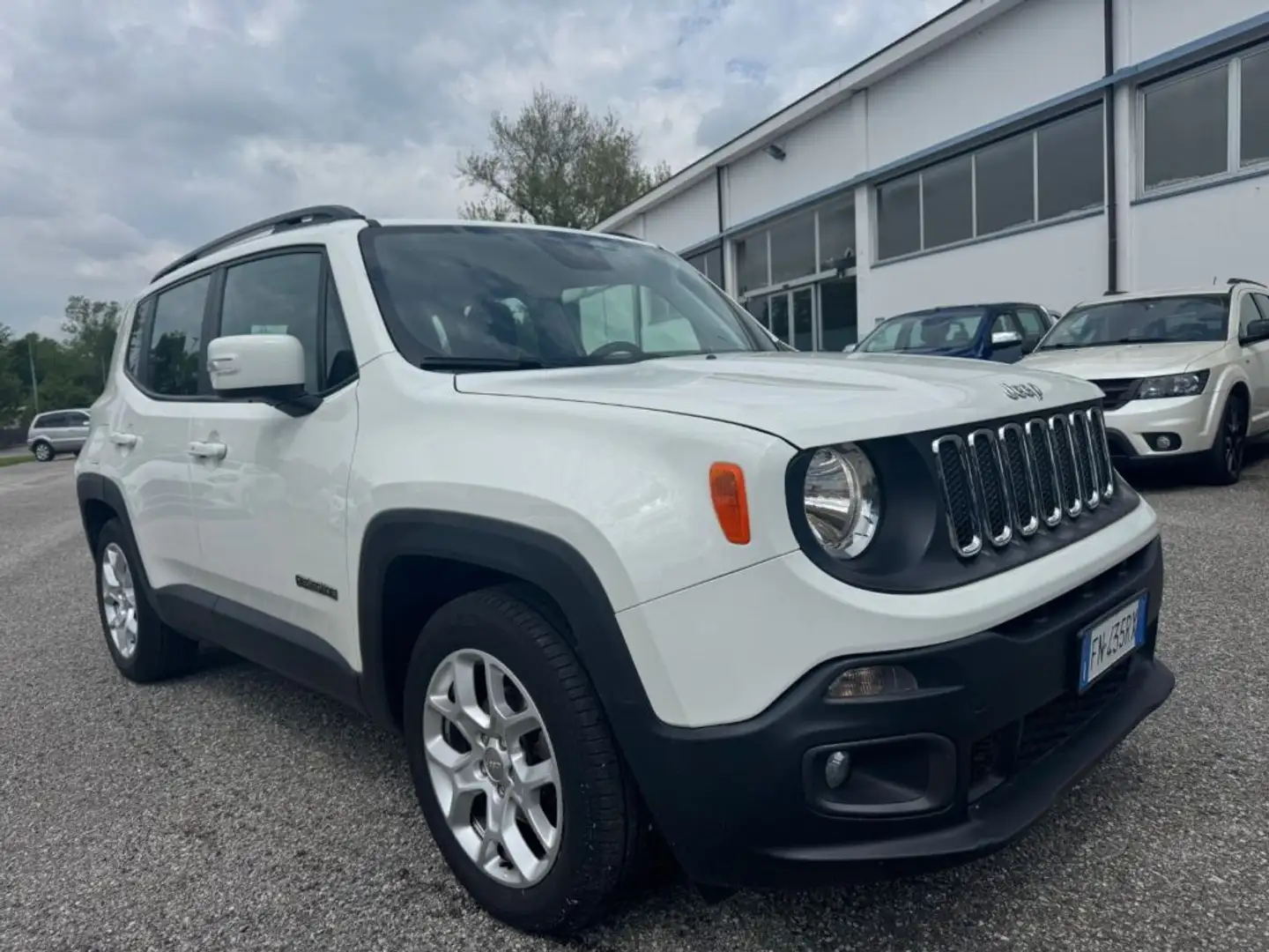 Jeep Renegade 1.6 Mjt 120 CV Limited Unicoproprietario Blanco - 2