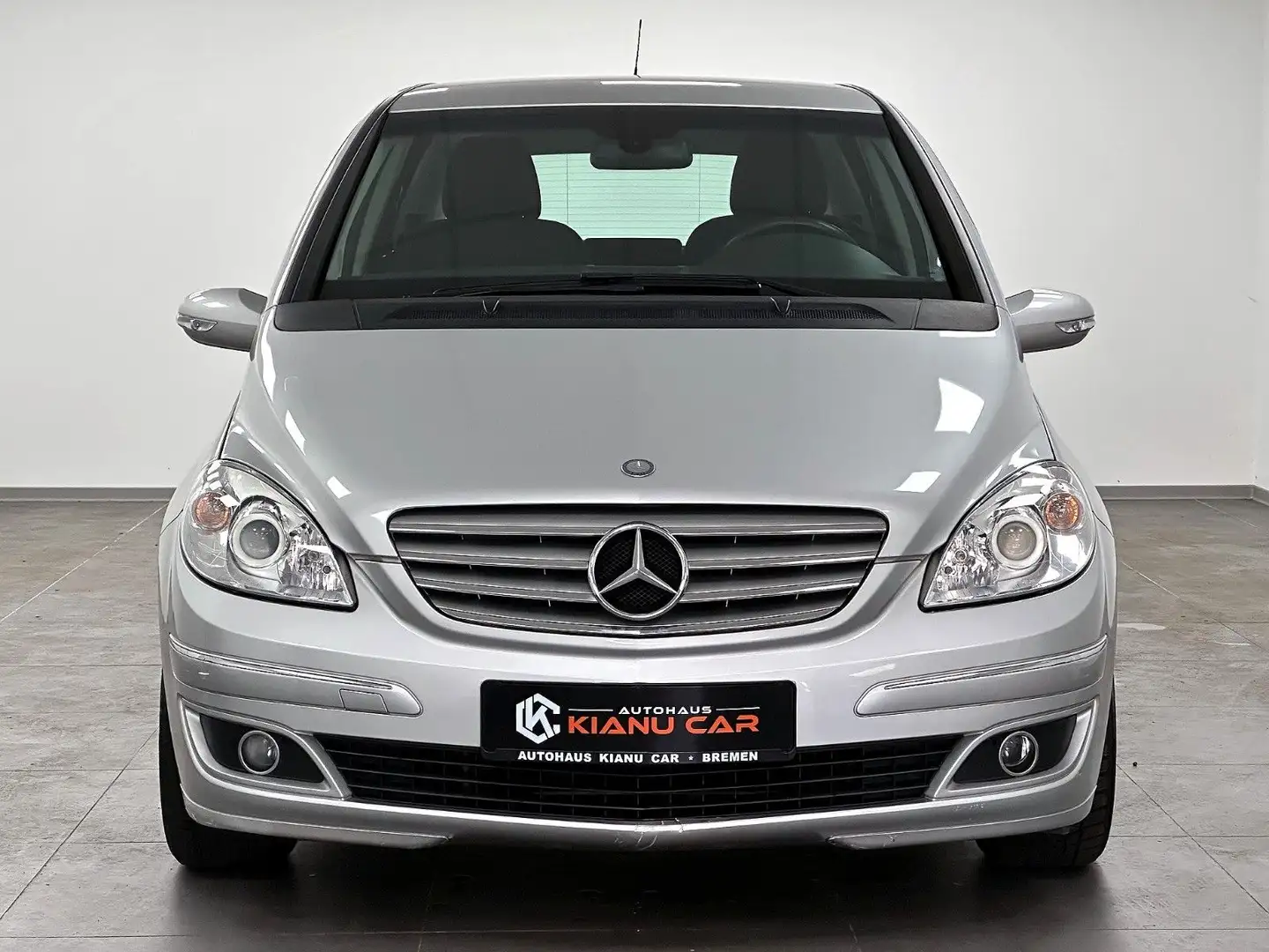 Mercedes-Benz B 170 AUTOMATIK.Abn.AHK.KLIMA.SITZHEIZUNG.BT Silber - 2