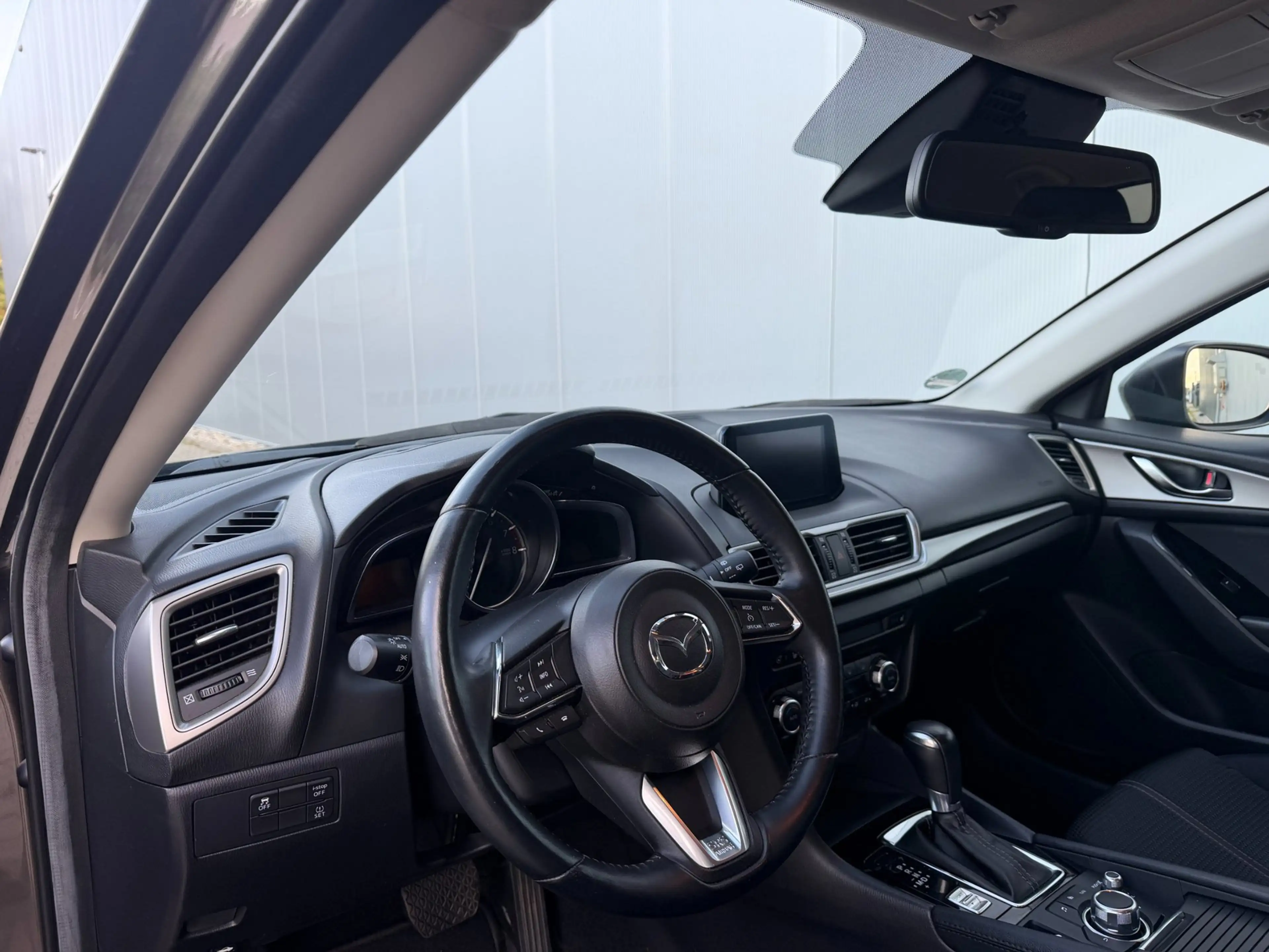 Mazda 3 2.0 SkyActiv-G 120 GT-M Automaat — photo 3