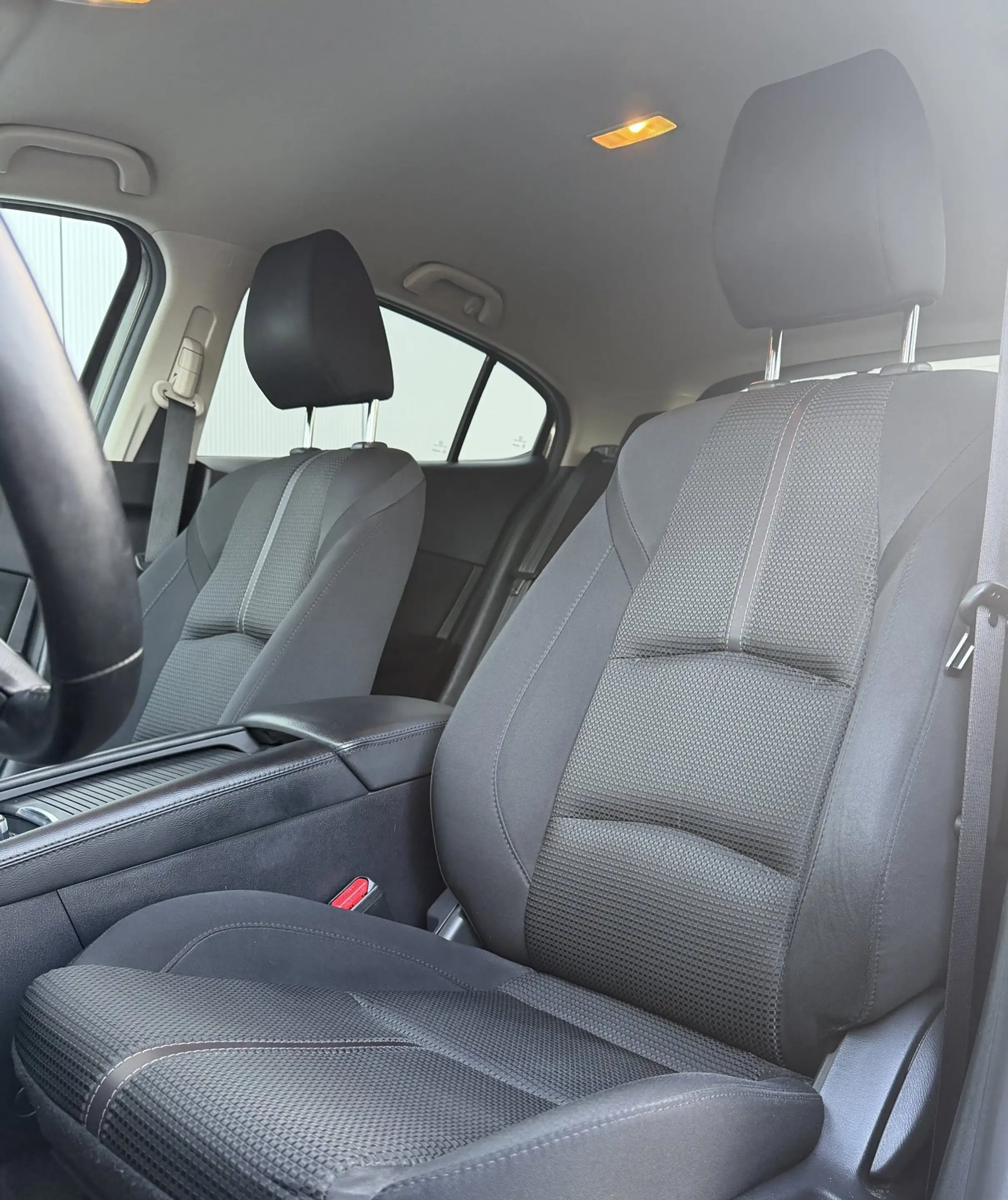 Mazda 3 2.0 SkyActiv-G 120 GT-M Automaat — photo 10