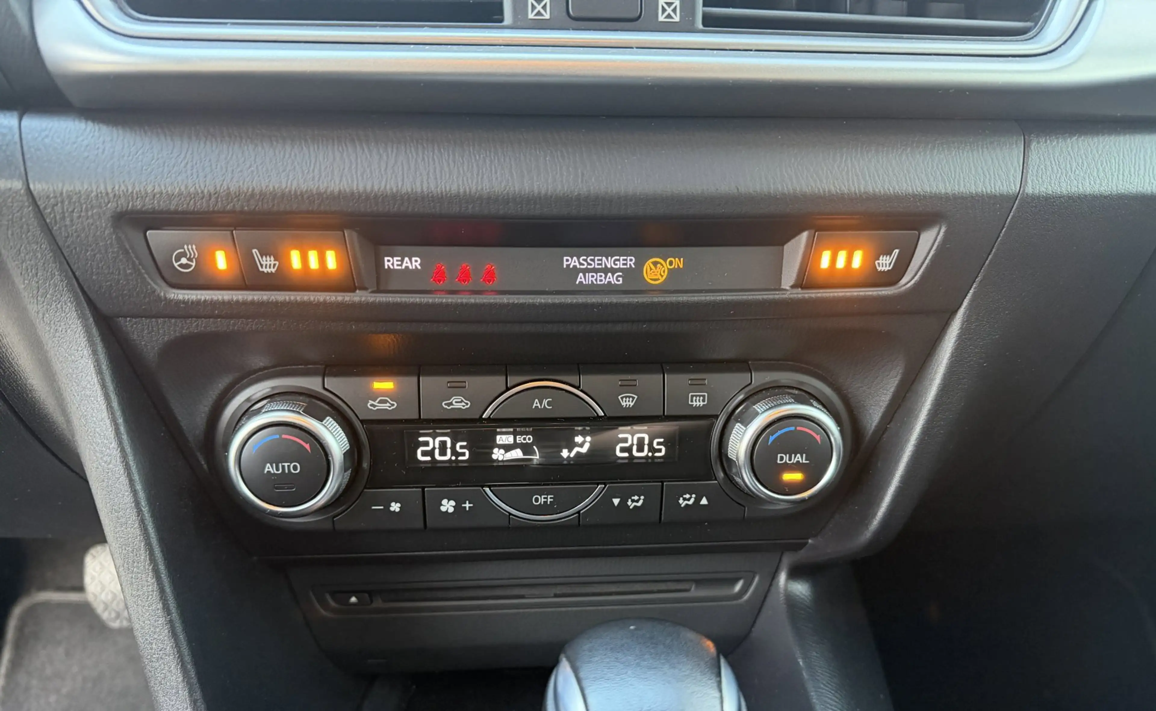 Mazda 3 2.0 SkyActiv-G 120 GT-M Automaat — photo 18