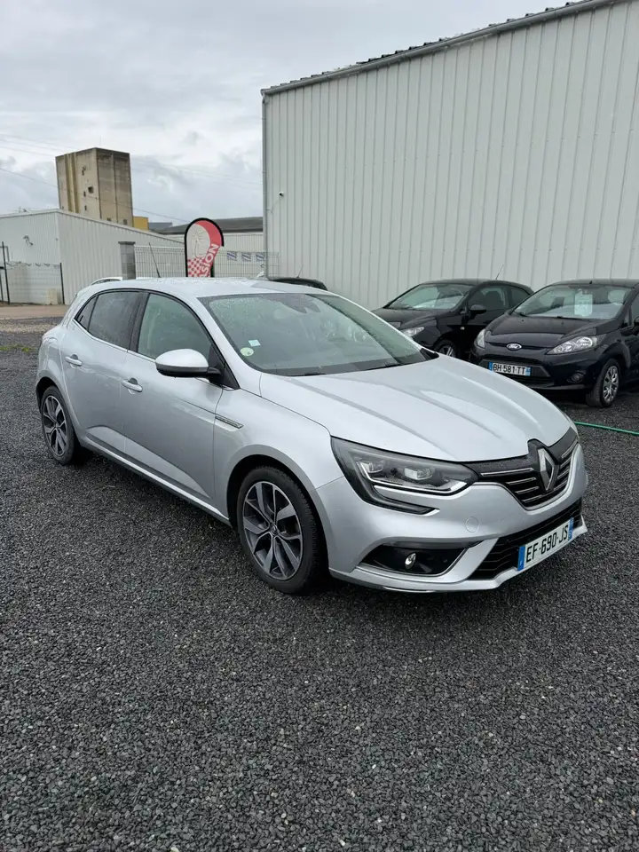Renault Megane MÃ©gane IV Berline dCi 130 Energy Intens