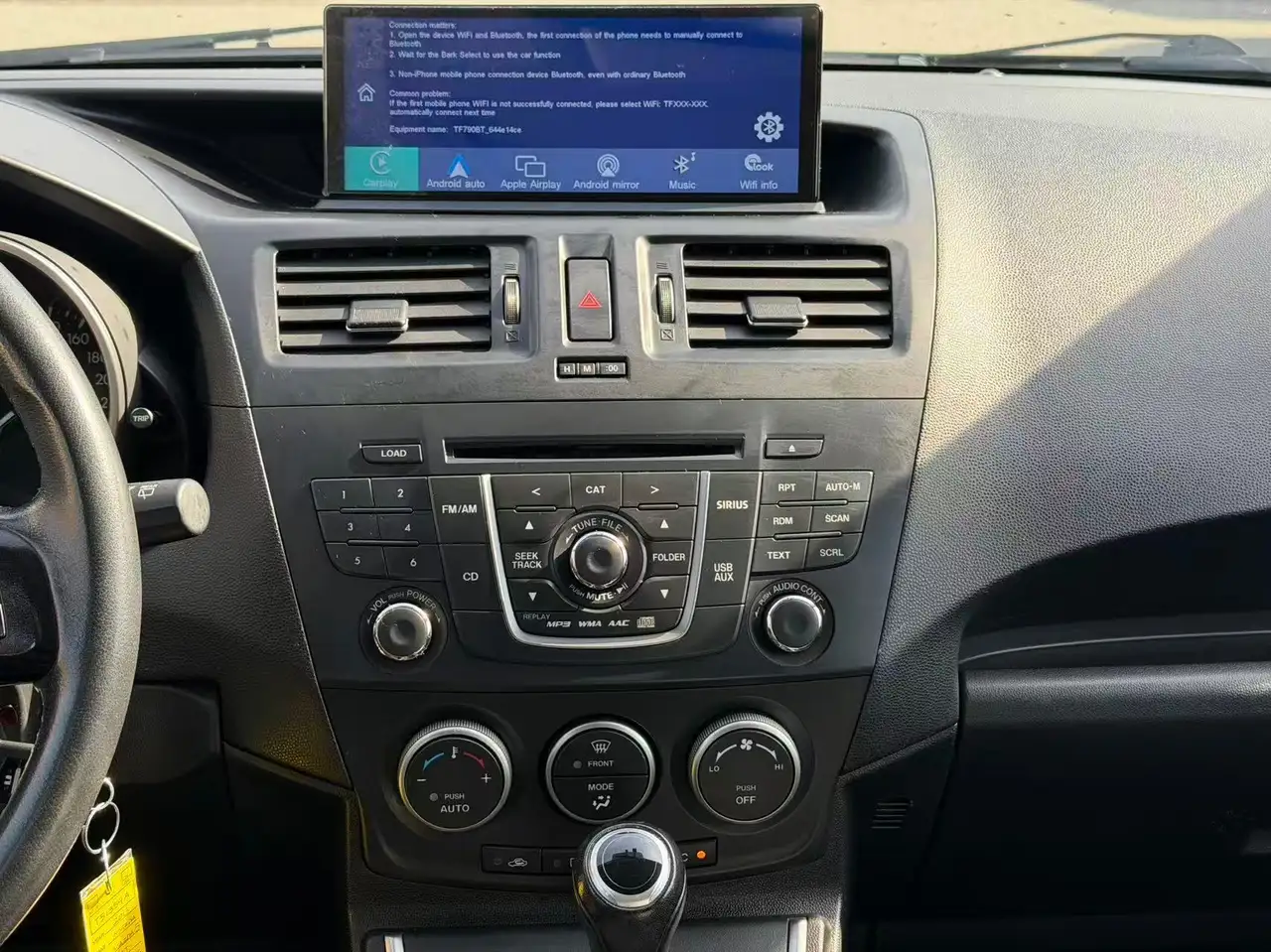Mazda 5 снимка Mazda 5