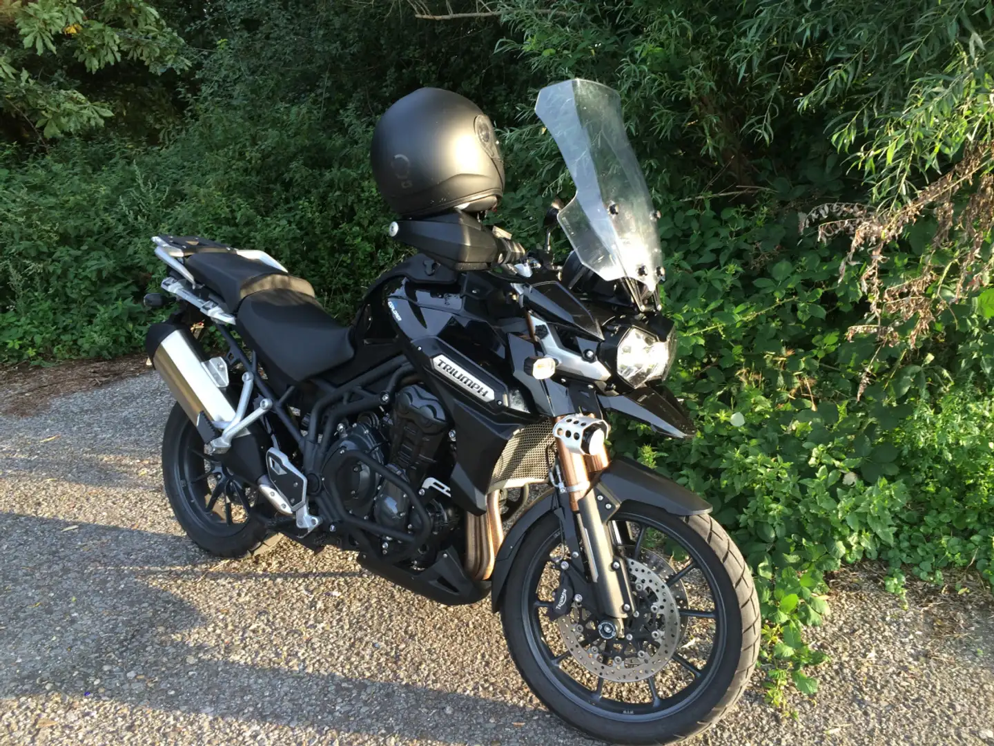 Triumph Tiger Explorer Negro - 2