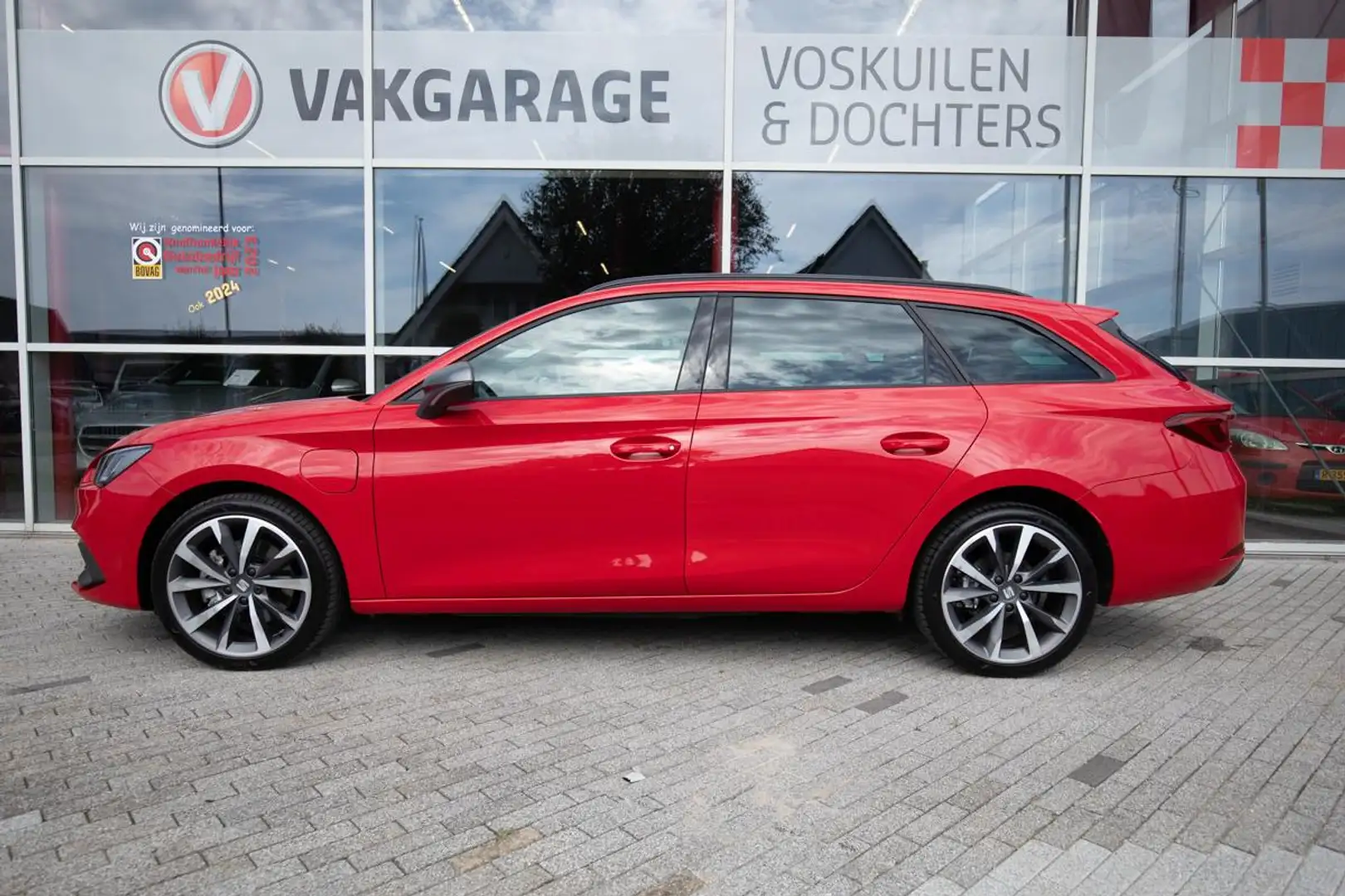 SEAT Leon e-Hybrid Sportstourer 1.4 TSI eHybrid PHEV FR | Apple Carpl Rouge - 2