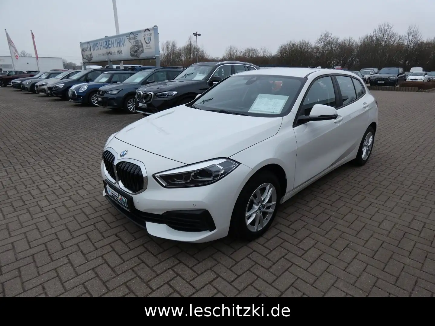 BMW 116 i 5-Türer Advantage/Automatik/DAB/LED/Navi Weiß - 1