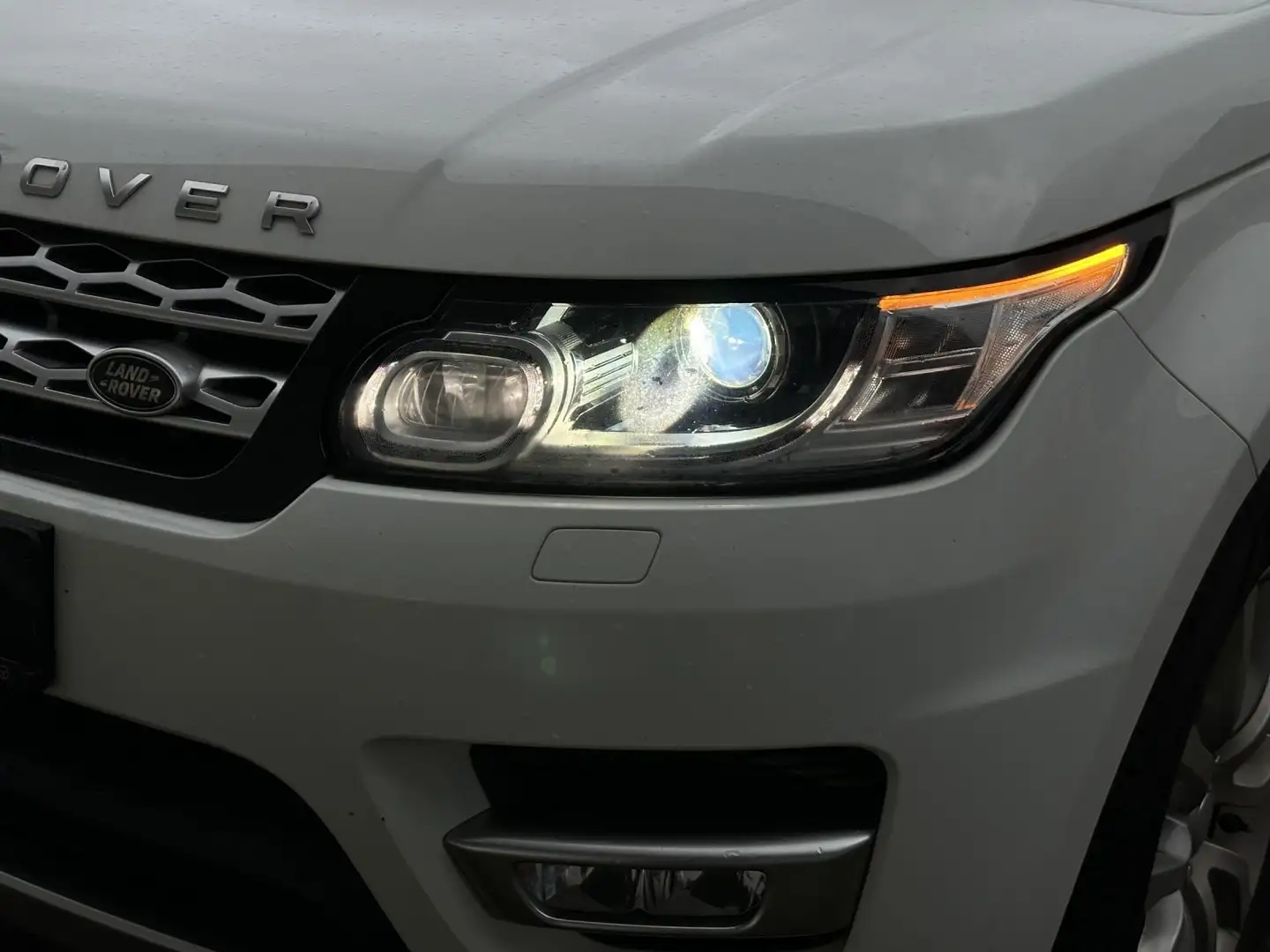 Land Rover Range Rover Sport HSE (MERIDIAN-PANO-AHK-LED) Wit - 2