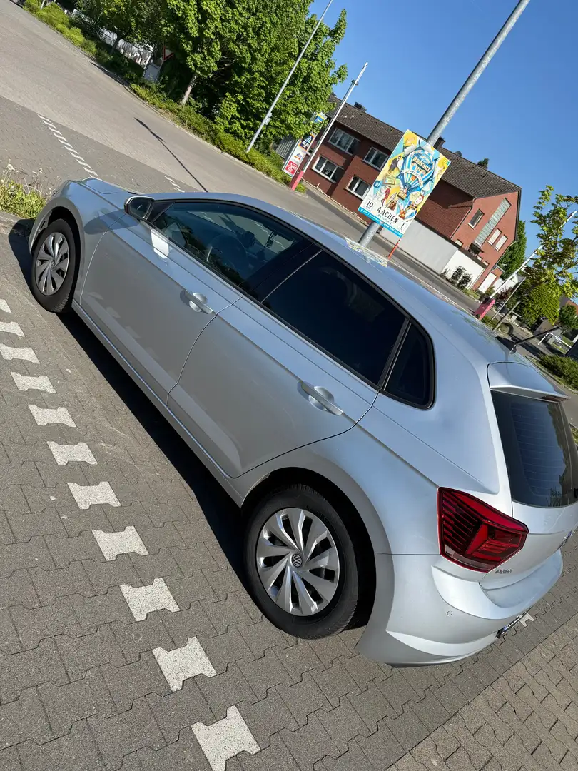 Volkswagen Polo Polo 1.6 TDI SCR Comfortline Silber - 2