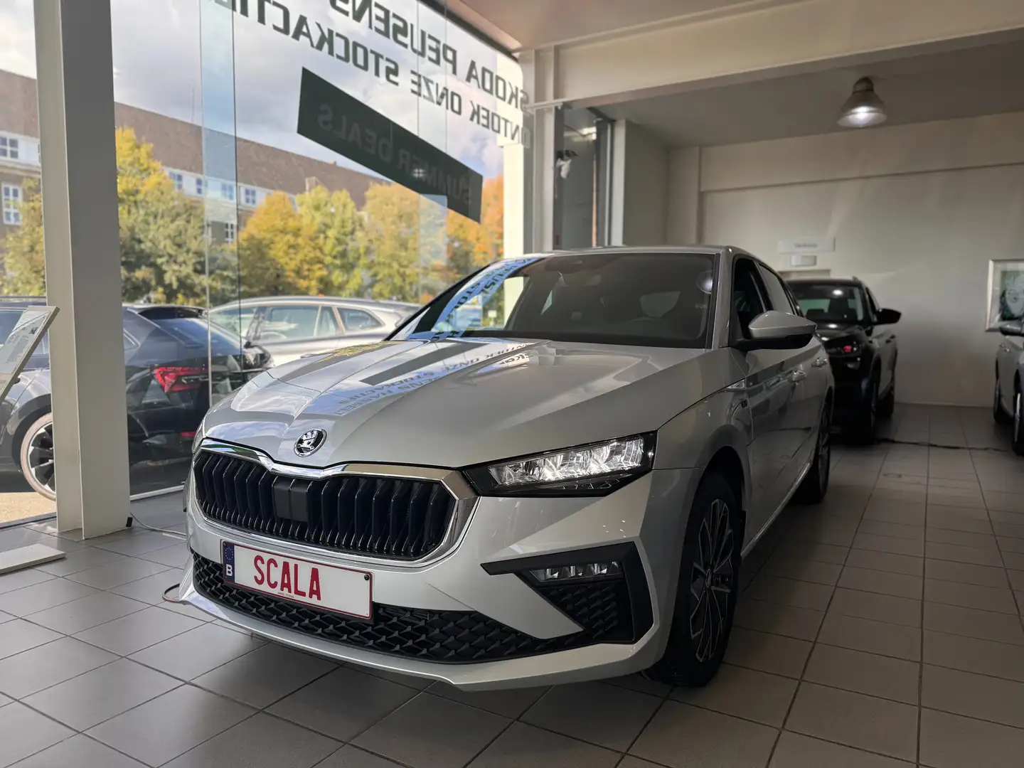 Skoda Scala 1.0 TSI Selection Zilver - 2
