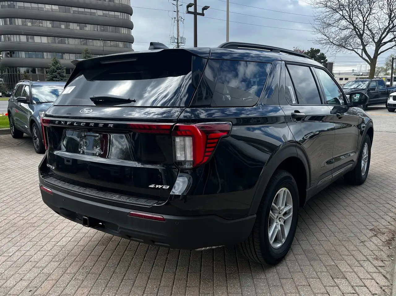 Ford Explorer снимка Ford Explorer