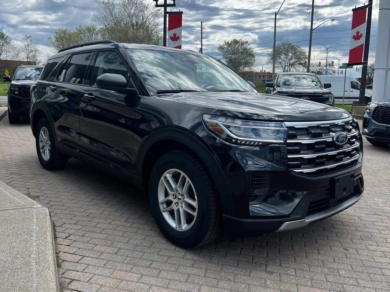 Ford Explorer снимка Ford Explorer