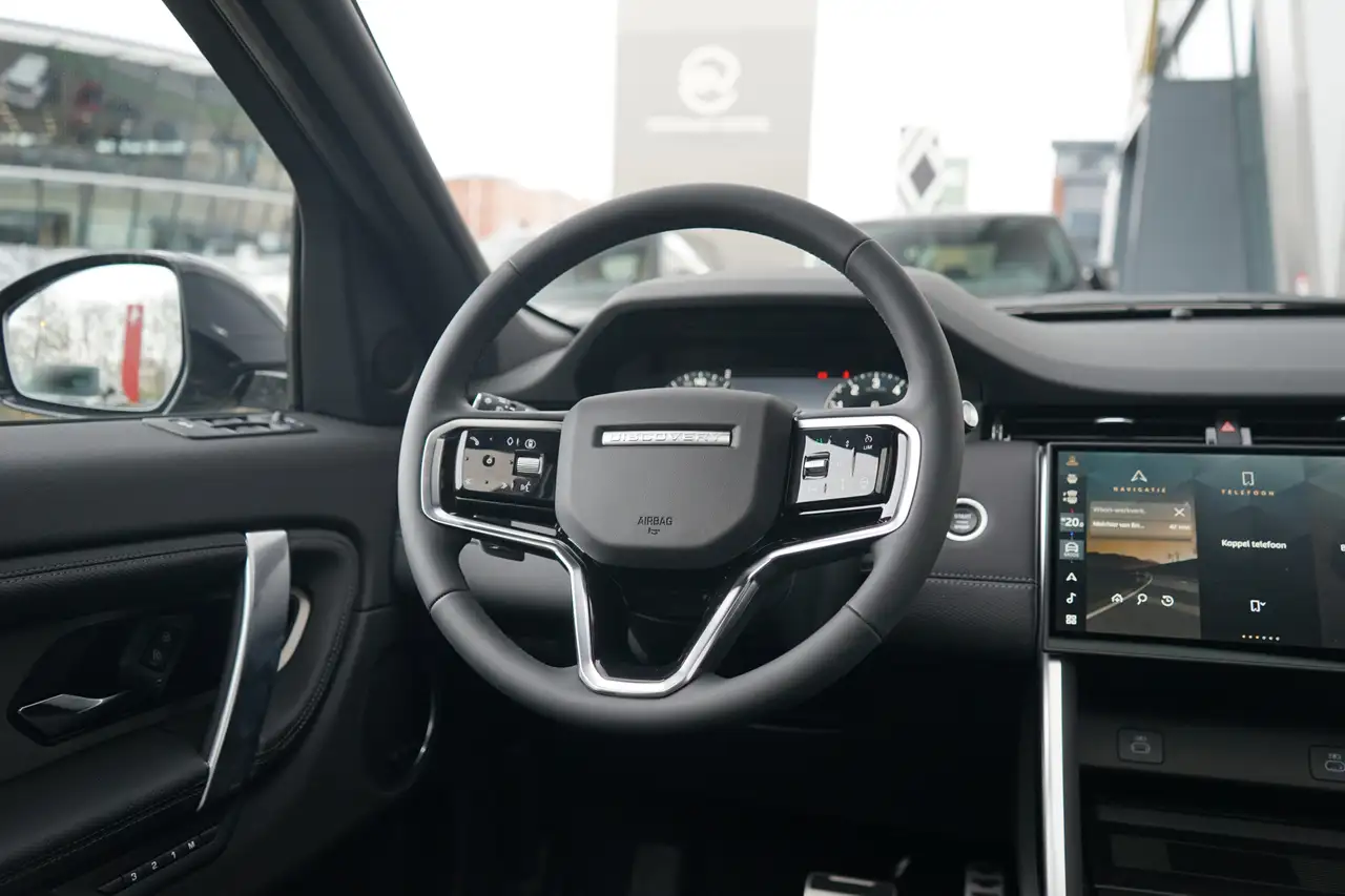 Land Rover Discovery Sport 2026 — фото 12