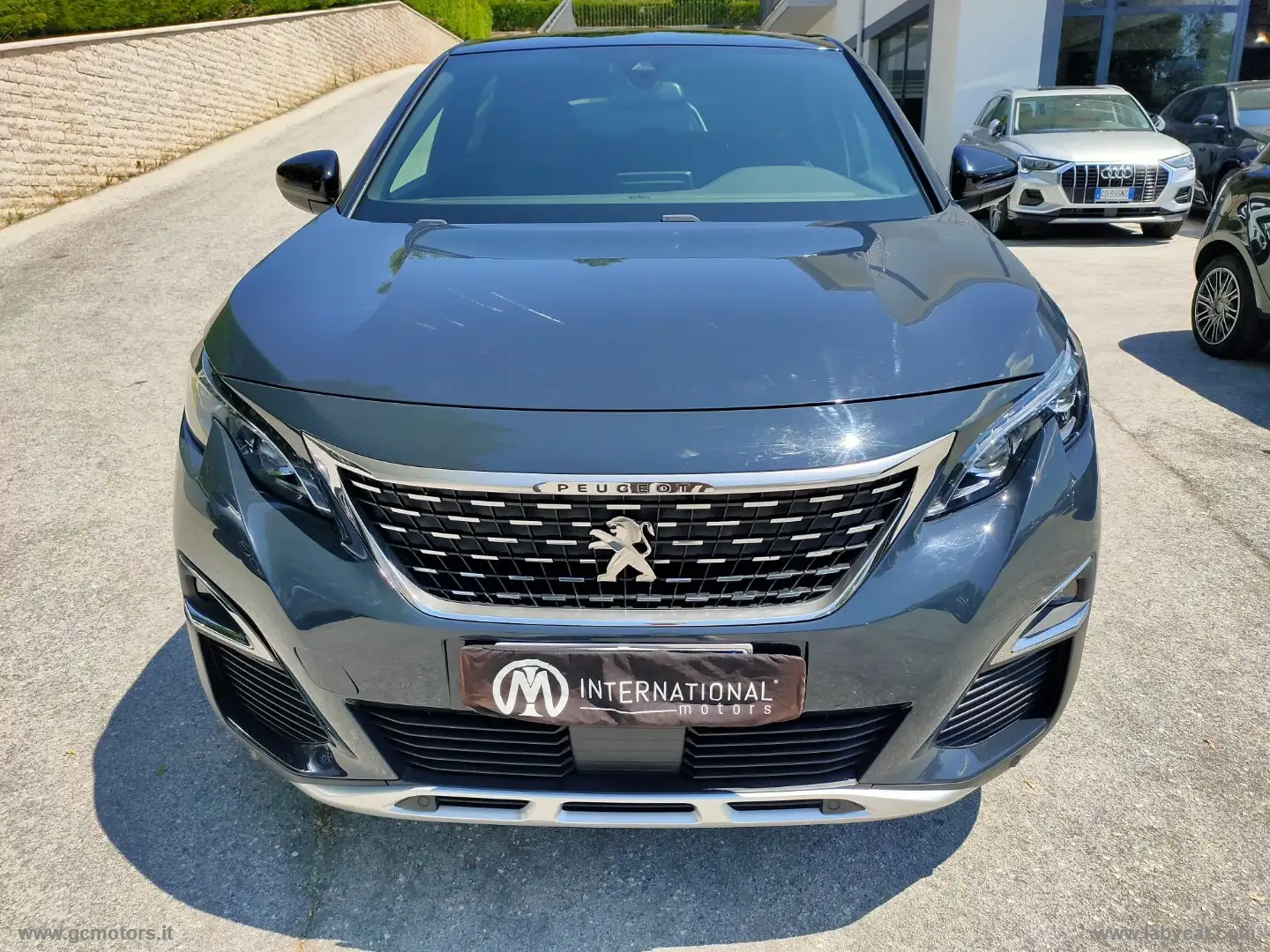 Peugeot 3008 BlueHDi 130 S&S EAT8 GT Line Grau - 2