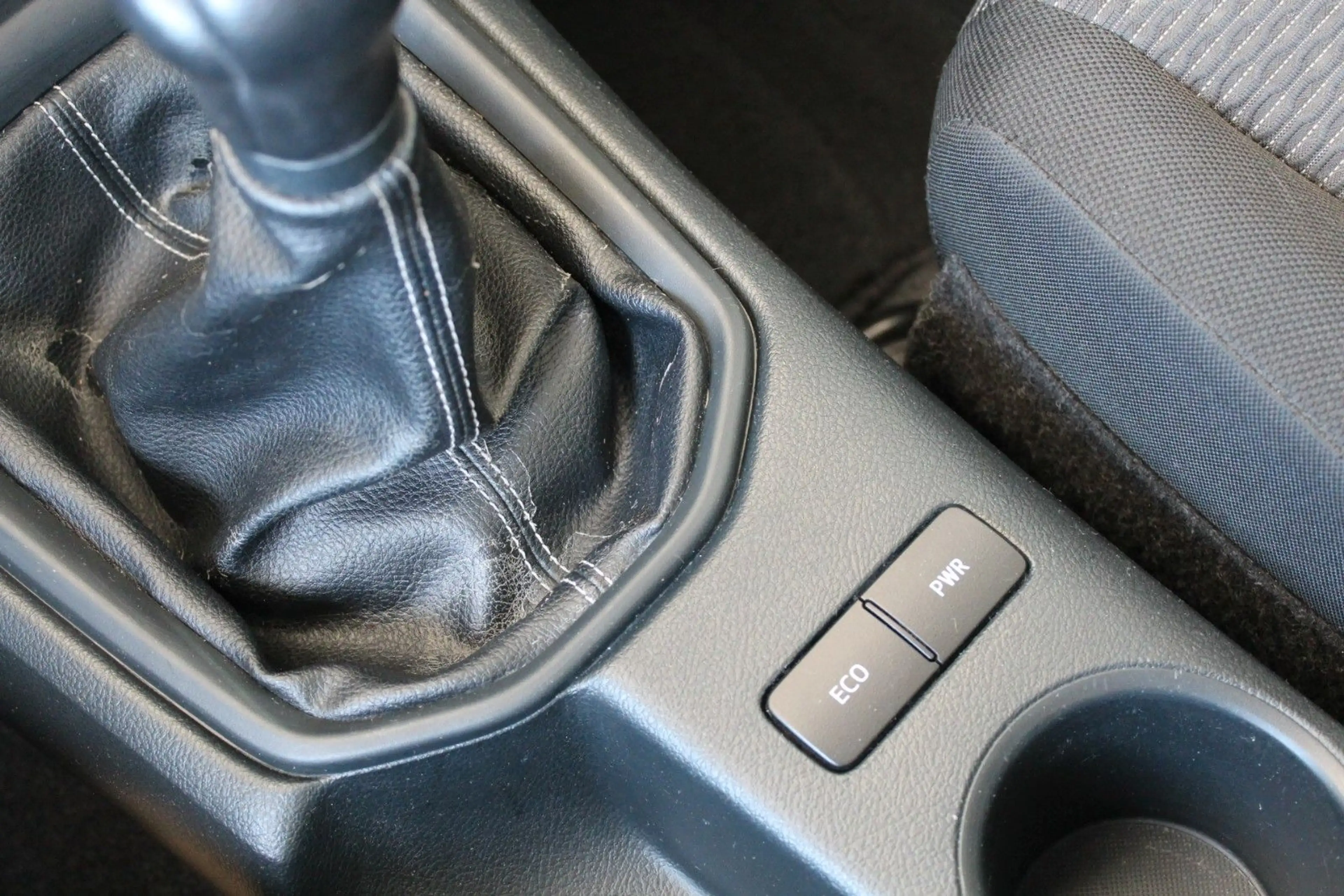 Toyota Hilux Single Cab Duty 4x4 — photo 14