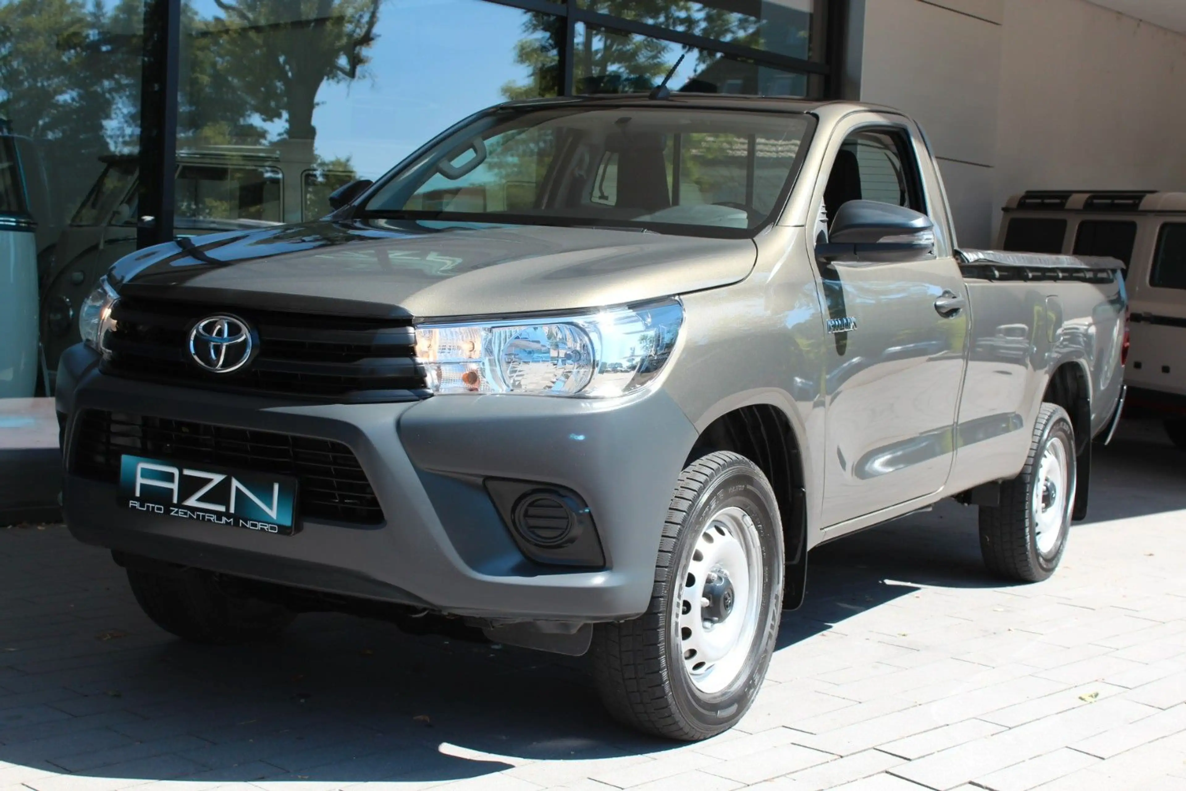 Toyota Hilux Single Cab Duty 4x4 — photo 2