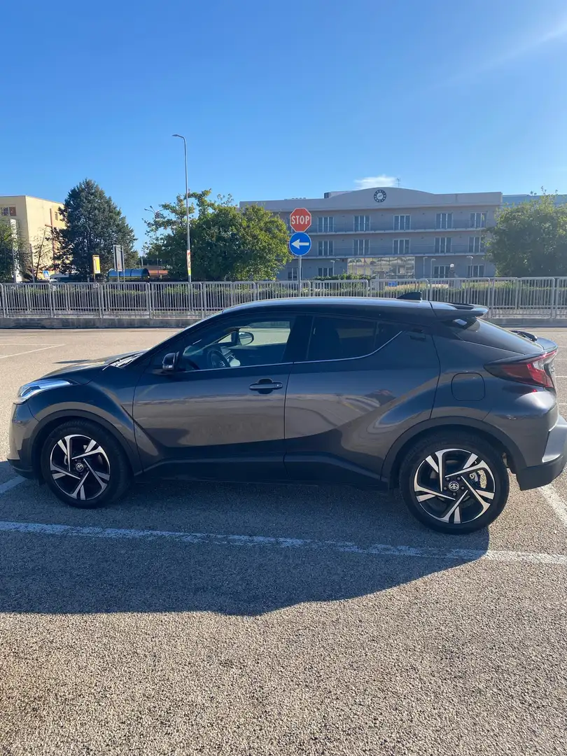 Toyota C-HR 2.0h Trend e-cvt - 2