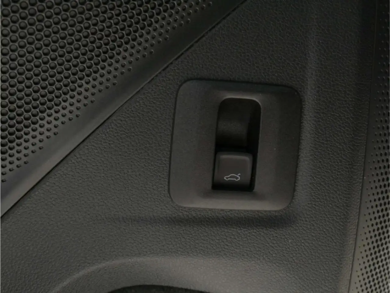 Volkswagen Tiguan 1.5 eTSI GOAL DSG NAV/LED/AHK/RFK/SH/PDC, миниатюра 18