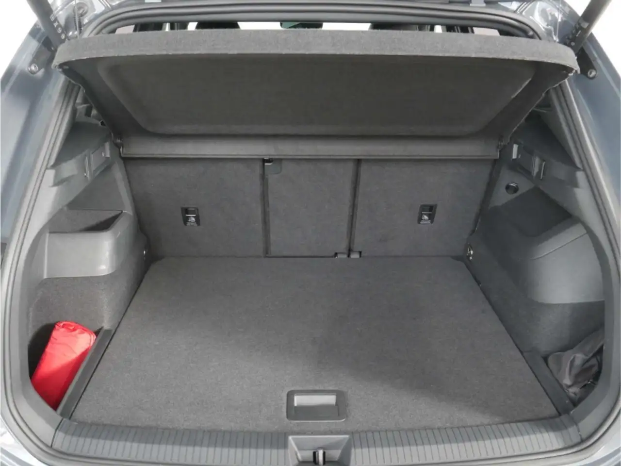 Volkswagen Tiguan 1.5 eTSI GOAL DSG NAV/LED/AHK/RFK/SH/PDC, миниатюра 30