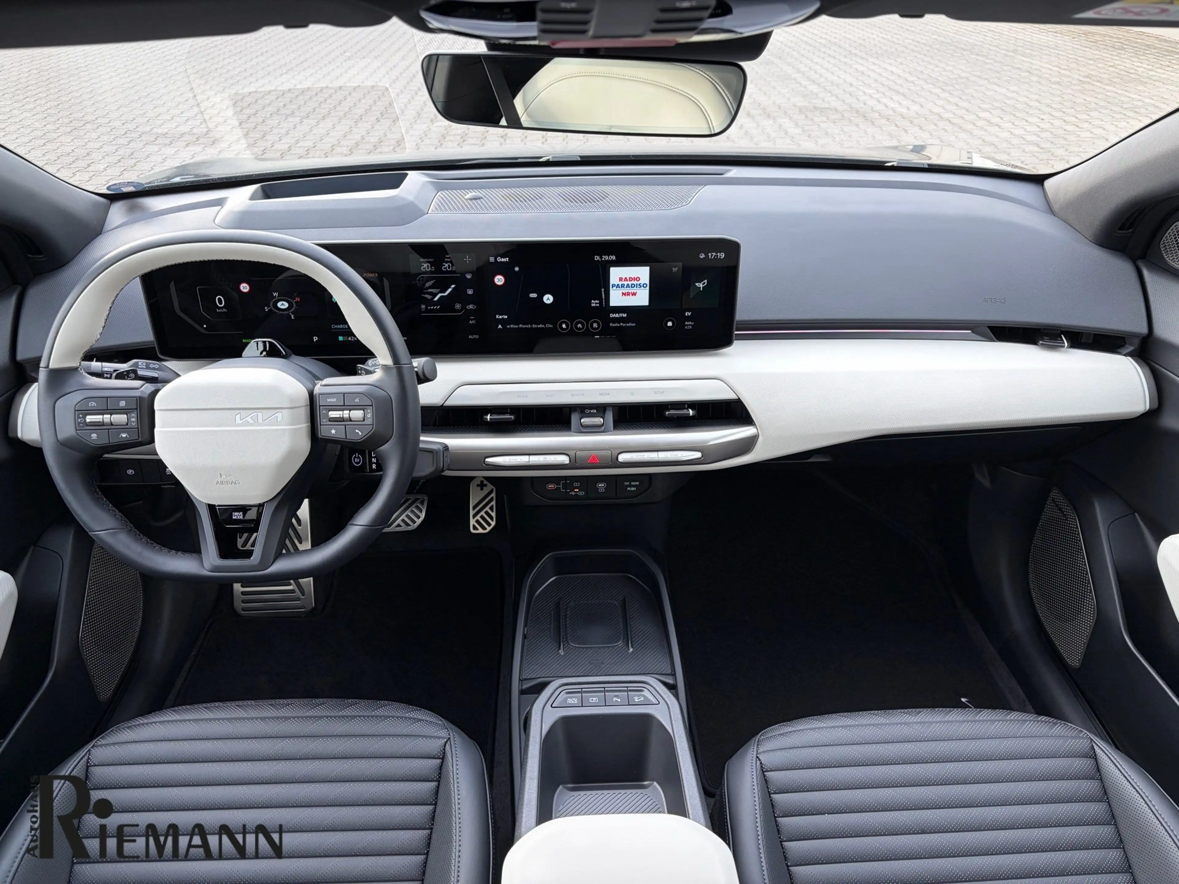 Kia EV4 81,4-kWh GT-Line + DriveWise-Park-Paket — photo 8