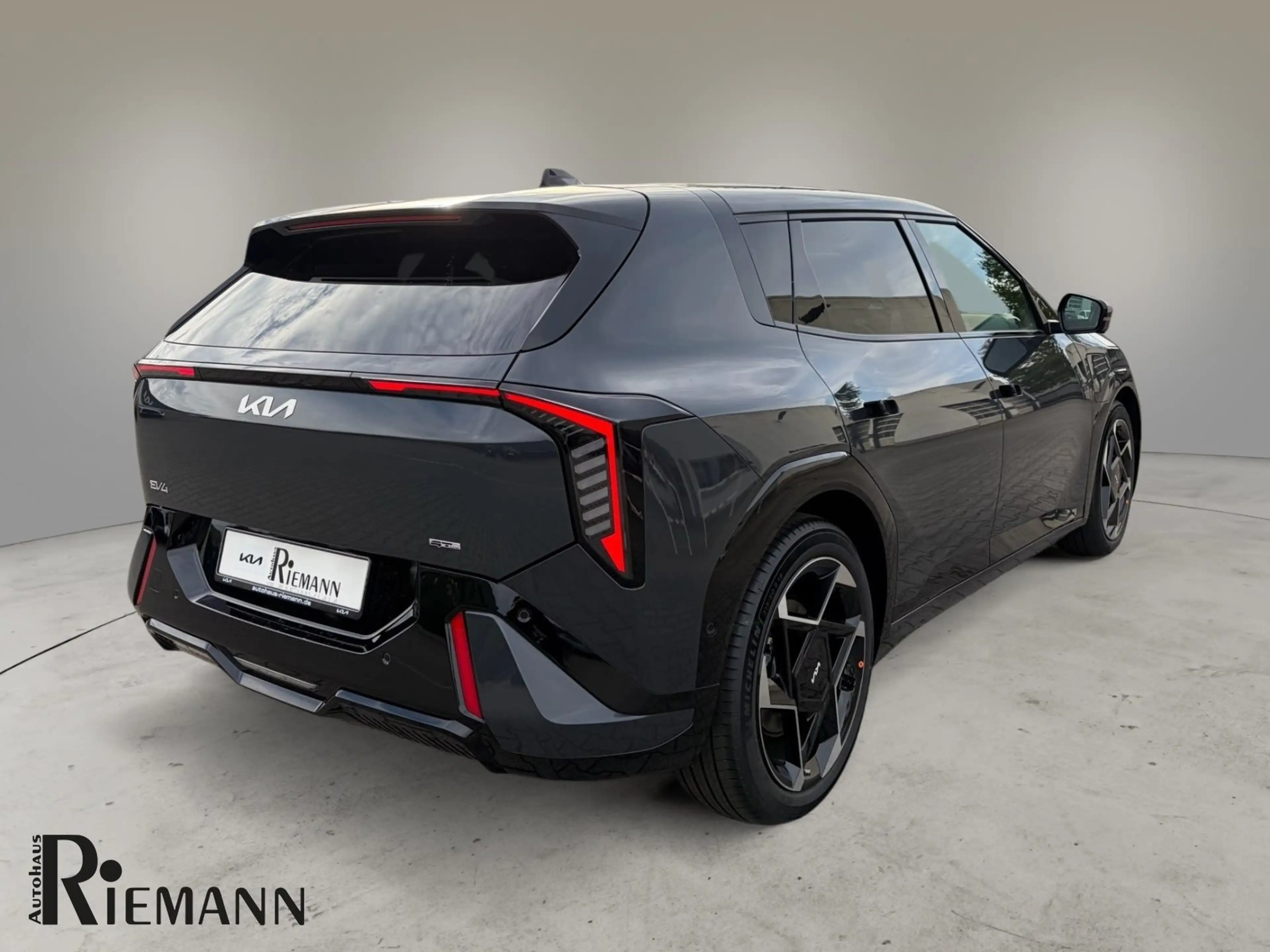 Kia EV4 81,4-kWh GT-Line + DriveWise-Park-Paket — photo 2