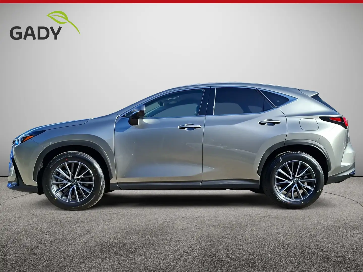 Lexus NX 450h+ 2,5 Hybrid Plug-In 4WD Executive Silber - 2